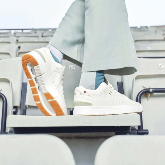 On THE ROGER: tennis-inspired sneaker by On & Roger Federer - Ice | Chalk - Click Image to Close