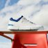 On THE ROGER Advantage: the versatile everyday sneaker - White | Cobalt